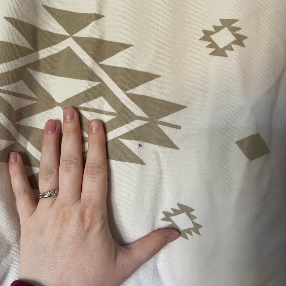 Sweatshirt. Cropped. - Picture 3 of 3